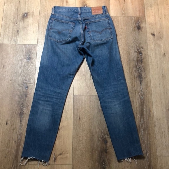 Levi’s Medium Wash Raw Hem Skinny Jeans Size 27 - Picture 4 of 11